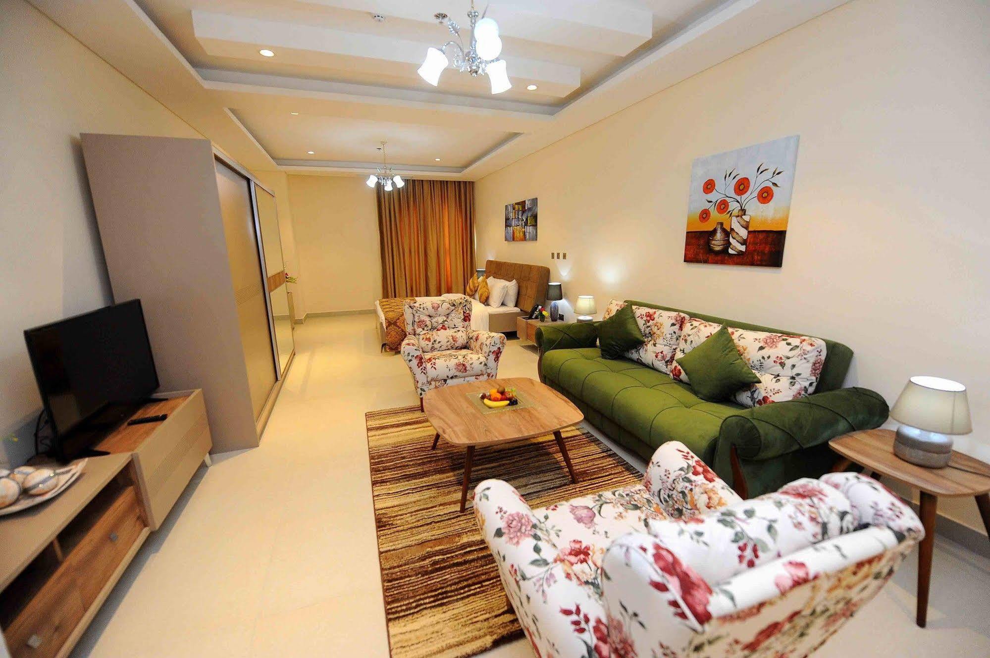 Al Mansour Park Inn Hotel&Apartment Доха Екстер'єр фото