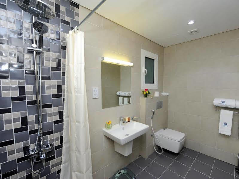Al Mansour Park Inn Hotel&Apartment Доха Екстер'єр фото